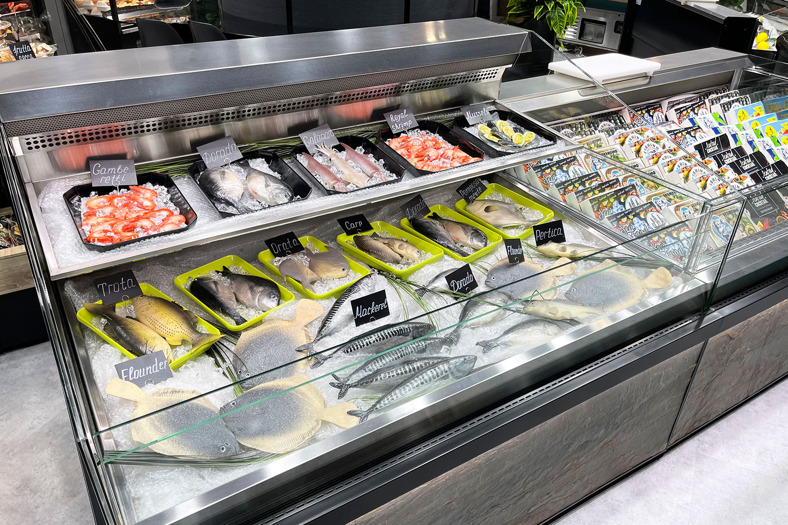 Refrigerated counter for sale of fish on ice Missouri AC 120 cascade fish self 120
