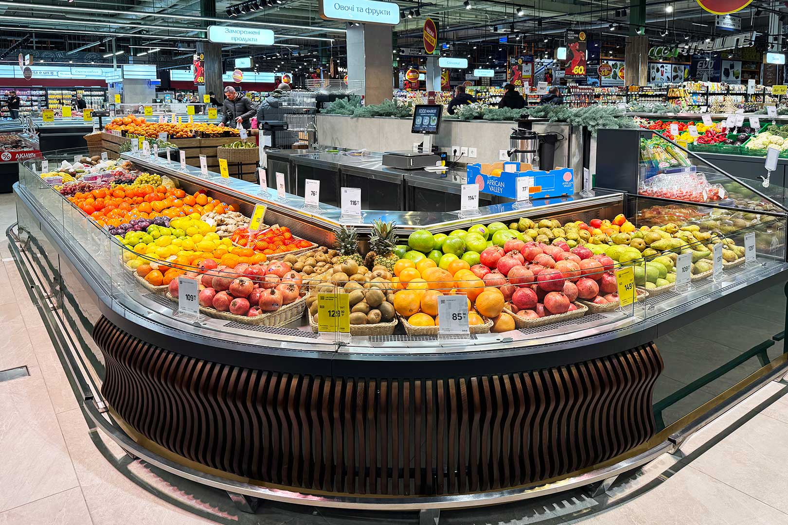 Супермаркет Food Market, г. Киев Холодильные витрины Missouri MC 120 deli self 086-DBM, супермаркет Food Market, г. Киев