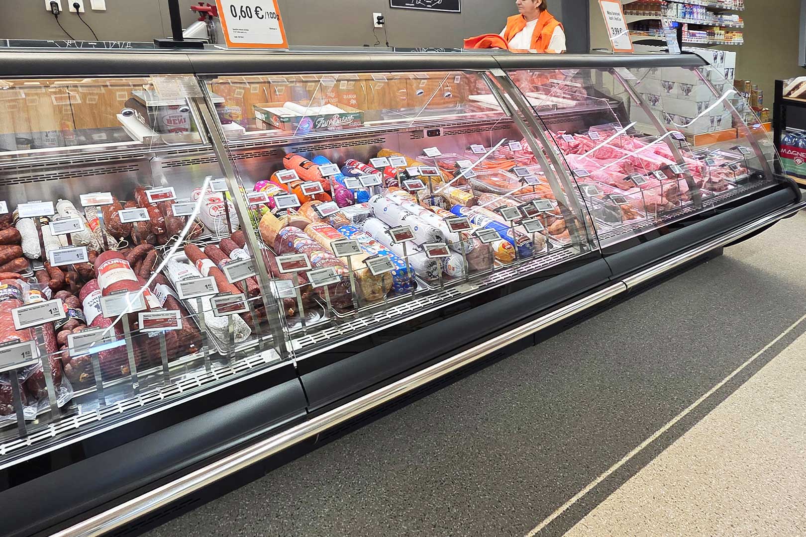 Refrigerated counters Symphony MG 120 deli PS 125-DBM, сonvenience store, Slovakia Refrigerated counters Symphony MG 120 deli PS 125-DBM, сonvenience store, Slovakia