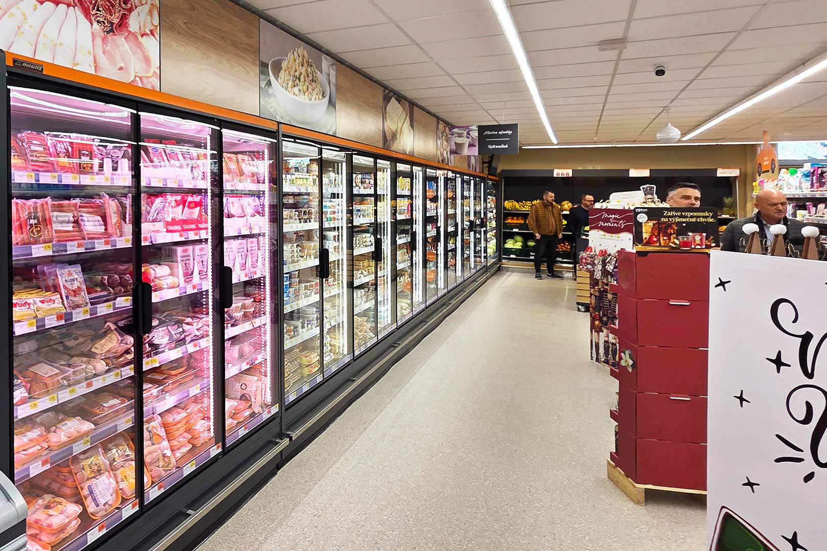 Multideck cabinets Indiana MV 090 MT D 205-DLM, сonvenience store, Slovakia Multideck cabinets Indiana MV 090 MT D 205-DLM, сonvenience store, Slovakia